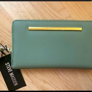 NWT Steve Madden Clutch Wallet